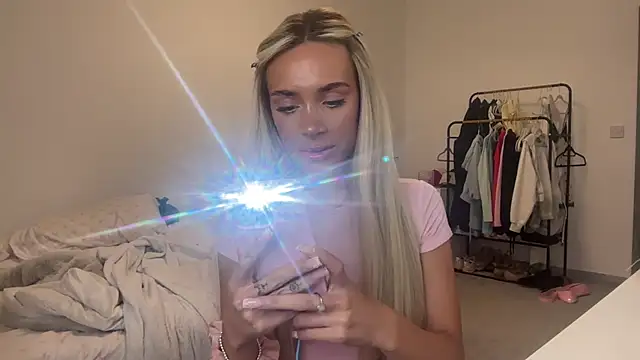 Snapshot of Naughtyblondex chatting on July 12, 2026, 8:53 pm Naughtyblondex online show from July 12, 2026, 8:53 pm