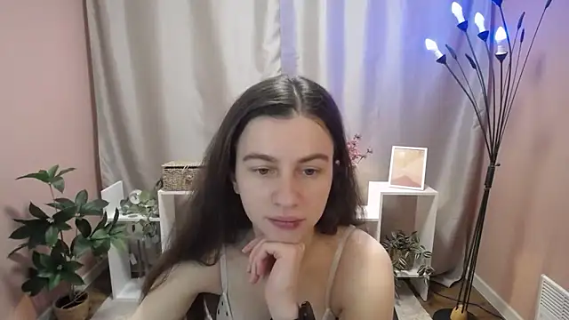 MistyBree online show from May 28, 2026, 8:22 am