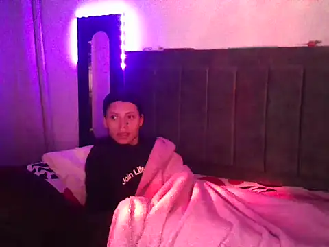 JadeYJacob online show from March 19, 2026, 9:53 am