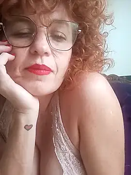 roxybykiss online show from March 16, 2026, 5:48 pm