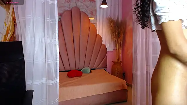 Siena Bouer online show from March 7, 2026, 3:35 am