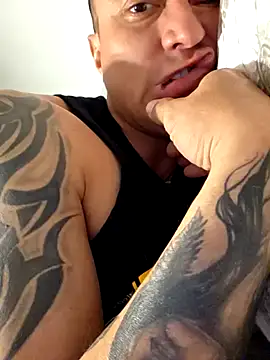 DoggiiDick online show from March 4, 2026, 7:10 pm