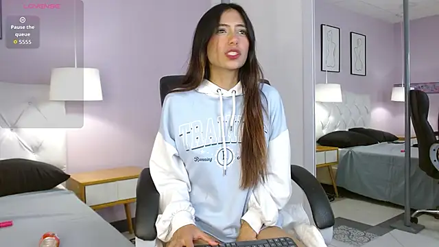 Cataleyaa23 online show from March 9, 2026, 7:39 pm