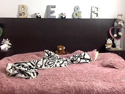 mommy-Milf online show from March 22, 2026, 2:40 pm