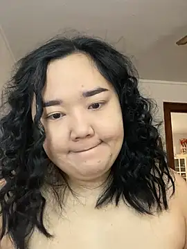 Snapshot of MattePlushyy chatting on March 2, 2026, 6:04 pm MattePlushyy online show from March 2, 2026, 6:04 pm