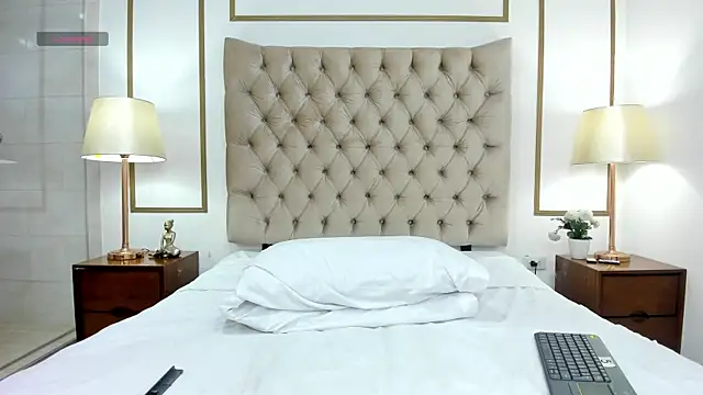 Isabella HartX online show from April 18, 2026, 11:01 am