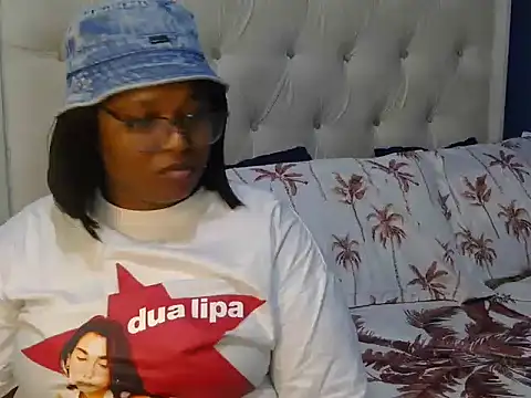 Cuddle Zee online show from May 5, 2026, 2:20 pm