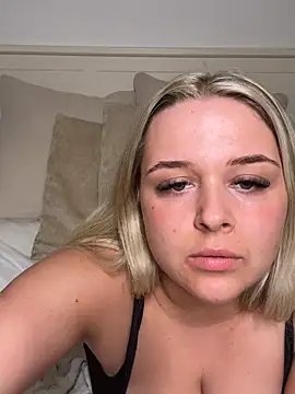 Goldieluxe online show from March 2, 2026, 9:33 pm