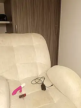 Snapshot of LavaGirl07 chatting on March 3, 2026, 2:07 am LavaGirl07 online show from March 3, 2026, 2:07 am