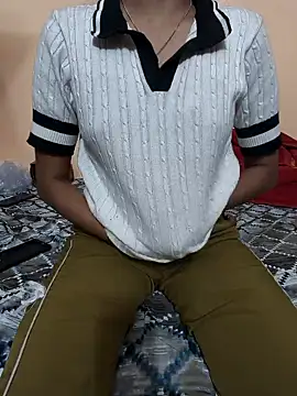 Glow Queen online show from March 24, 2026, 6:19 pm