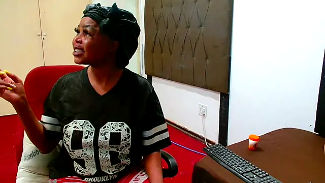 SpicyKittyxxx online show from March 15, 2026, 12:01 pm