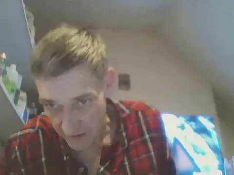 DOUBLETROUBLE7773 online show from March 17, 2026, 2:58 am