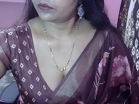 Snapshot of sarita012 chatting on March 5, 2026, 6:21 am sarita012 online show from March 5, 2026, 6:21 am
