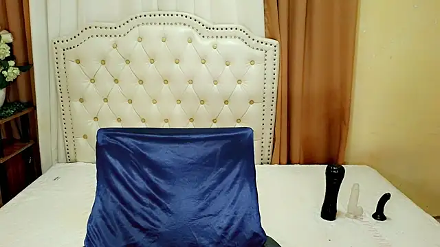Seductive sophie online show from August 3, 2026, 8:22 am