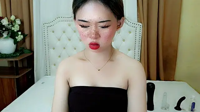 Seductive sophie online show from June 13, 2026, 2:42 am