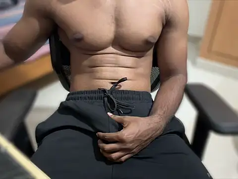 Snapshot of kratosTheHunk chatting on June 8, 2026, 11:33 am kratosTheHunk online show from June 8, 2026, 11:33 am