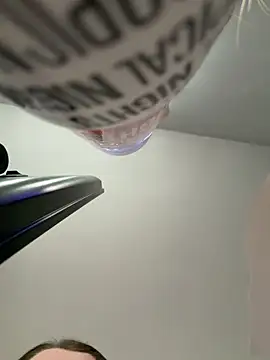 BeeMay22 online show from March 27, 2026, 8:59 am