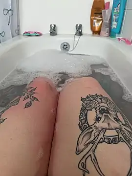 BeeMay22 online show from March 23, 2026, 1:33 pm