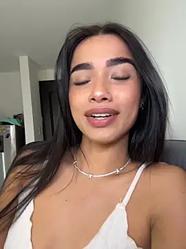 Bella Smithe online show from March 22, 2026, 3:24 pm