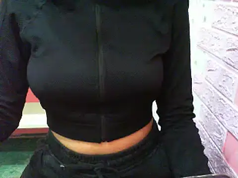 lolit cat online show from April 23, 2026, 11:17 pm