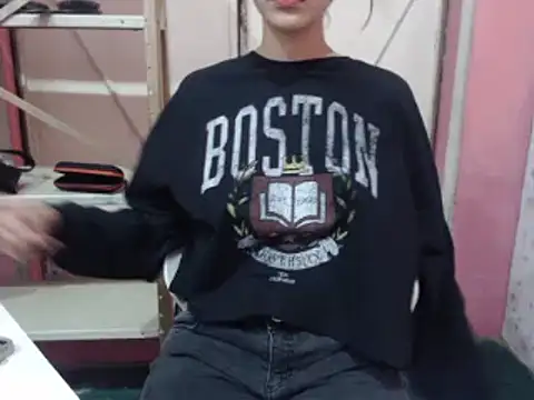 lolit cat online show from March 28, 2026, 10:55 pm