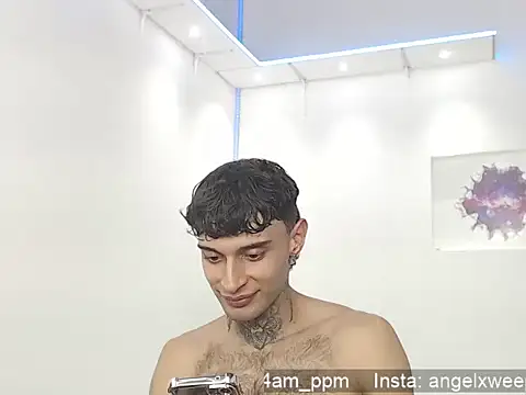 yourxcyberxangel online show from April 12, 2026, 8:34 pm