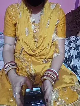 Couple hot999 online show from June 27, 2026, 2:12 pm