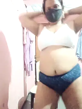 Miss-Dolly07 online show from April 13, 2026, 4:55 pm