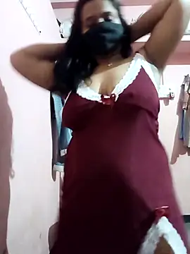 Miss-Dolly07 online show from May 17, 2026, 6:19 pm