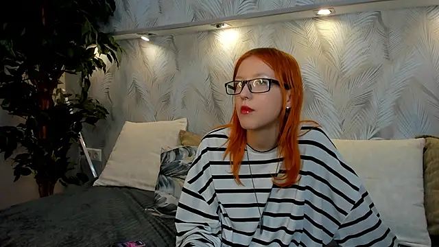 Snapshot of Emma_Dusk chatting on March 3, 2026, 5:14 am Emma Dusk online show from March 3, 2026, 5:14 am