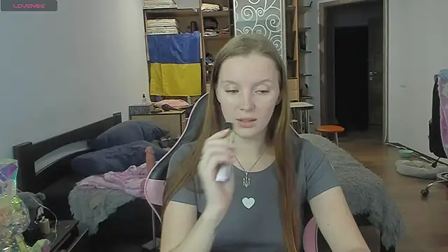 Mary Blu online show from November 27, 2025, 4:18 pm