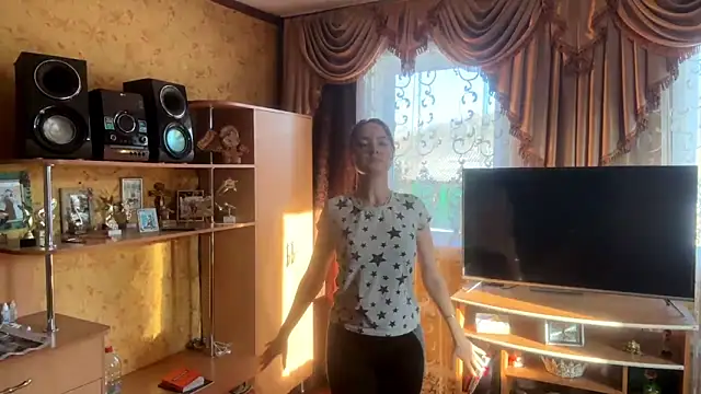 VerginiaWhite online show from March 12, 2026, 9:35 am