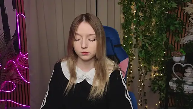 Snapshot of JillHolland chatting on March 21, 2026, 11:25 am JillHolland online show from March 21, 2026, 11:25 am