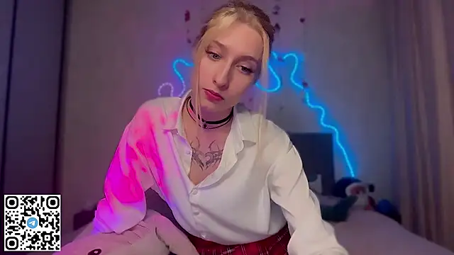 Emma Willson online show from June 26, 2026, 6:25 pm