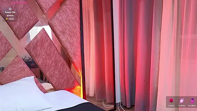 Emma Revees online show from April 2, 2026, 3:35 am