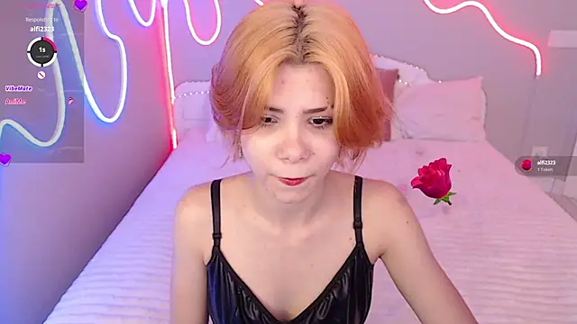 llittle-peachh online show from April 3, 2026, 2:12 pm