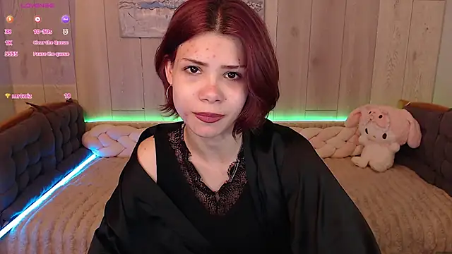 llittle-peachh online show from April 30, 2026, 3:19 pm