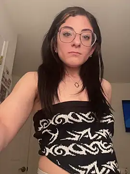 Mariyyumyums online show from April 18, 2026, 4:26 am