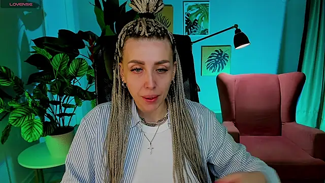 MonicaRiley online show from June 19, 2026, 9:04 am