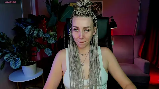 MonicaRiley online show from June 17, 2026, 4:39 pm