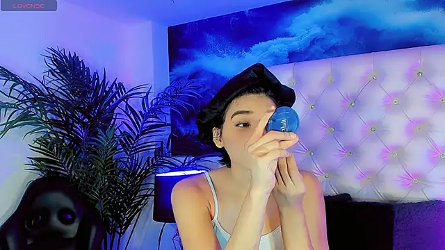 Snapshot of Valentiina_Foxx chatting on July 14, 2026, 9:58 am Valentiina Foxx online show from July 14, 2026, 9:58 am