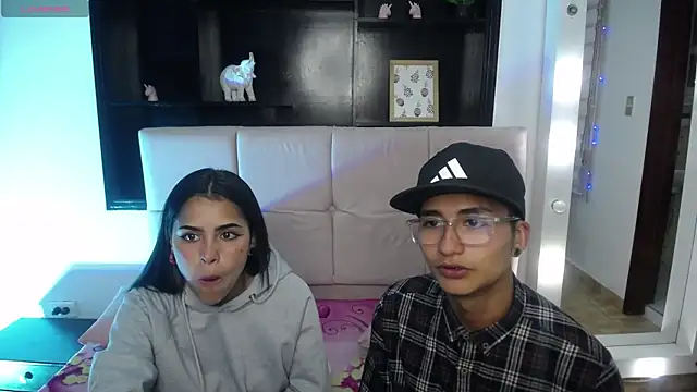  chloe 1 online show from April 17, 2026, 2:14 am