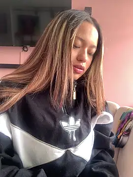 Baby Pink Love online show from March 10, 2026, 6:56 pm