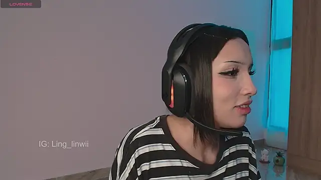 Snapshot of ling_meow chatting on July 22, 2026, 2:19 pm ling meow online show from July 22, 2026, 2:19 pm