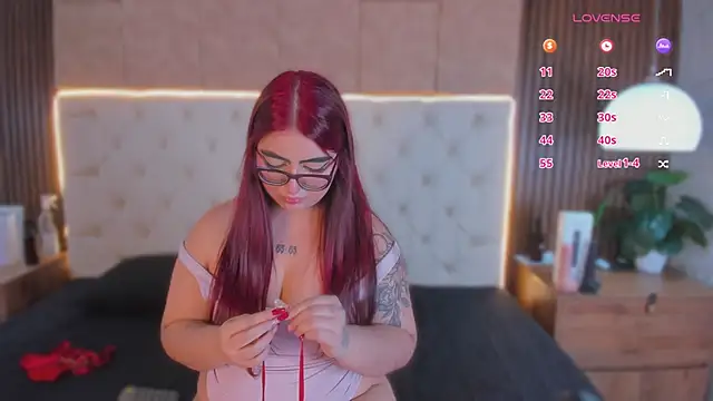 apriilfox online show from March 31, 2026, 4:03 am