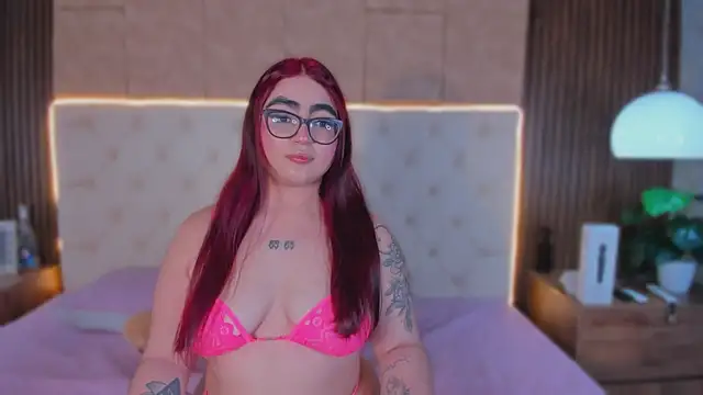 apriilfox online show from March 26, 2026, 4:44 am