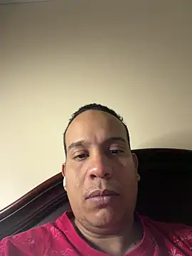 Snapshot of latinocaliente94 chatting on March 3, 2026, 6:42 am latinocaliente94 online show from March 3, 2026, 6:42 am