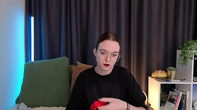 SunyLily online show from March 18, 2026, 6:38 am