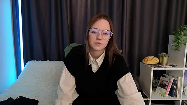 SunyLily online show from March 20, 2026, 6:25 am