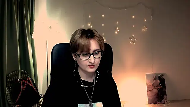 LixeLuna online show from March 28, 2026, 6:14 am